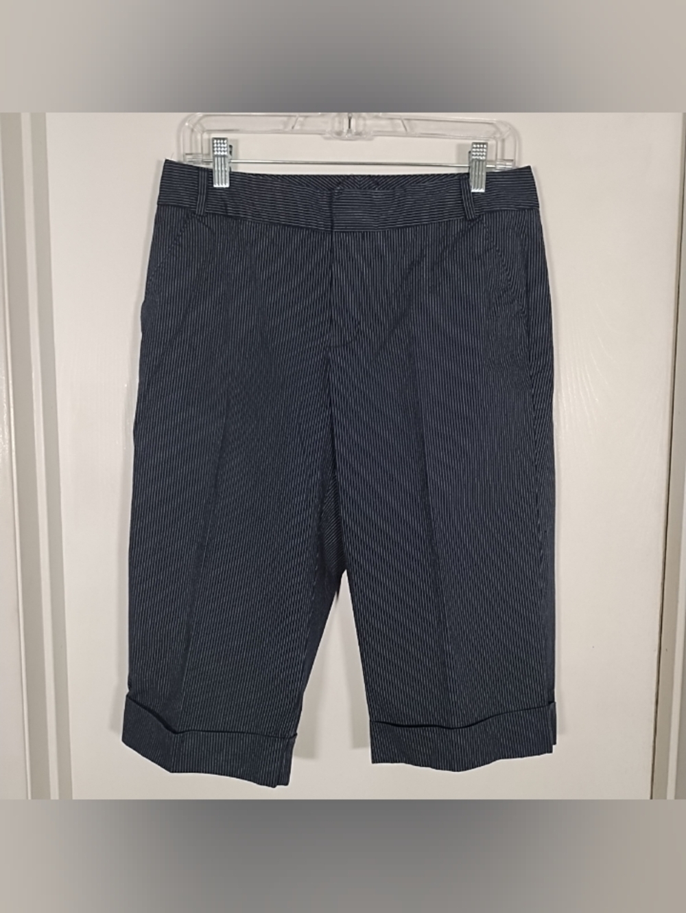 Dockers Ideal Fit Women's 8 Capri Pant/ Bermuda Short Striped Cuffed Inseam 16"